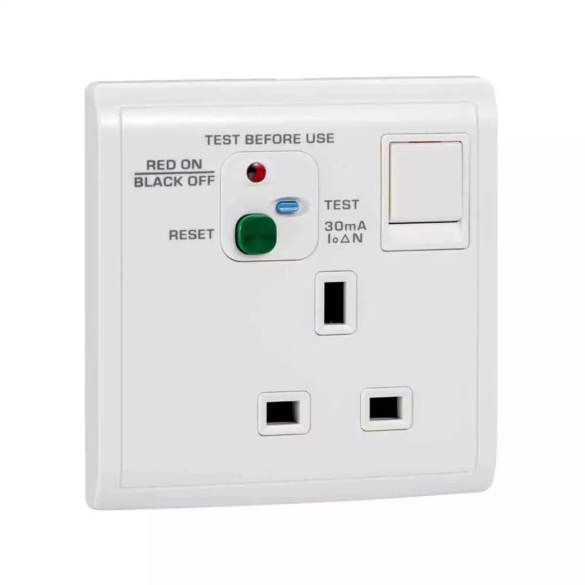 Pieno 13A 250V 1 Gang Double Pole Switched RCD Socket White