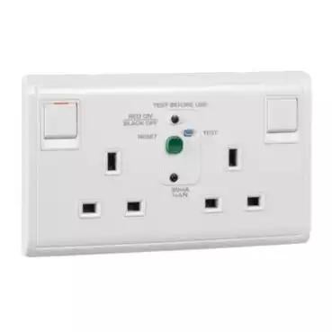Pieno 13A 250V Twin Double Pole Switched RCD Socket White