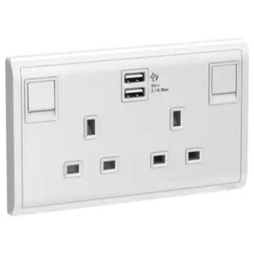Pieno 13A Twin Switched Socket with 2.1A USB White